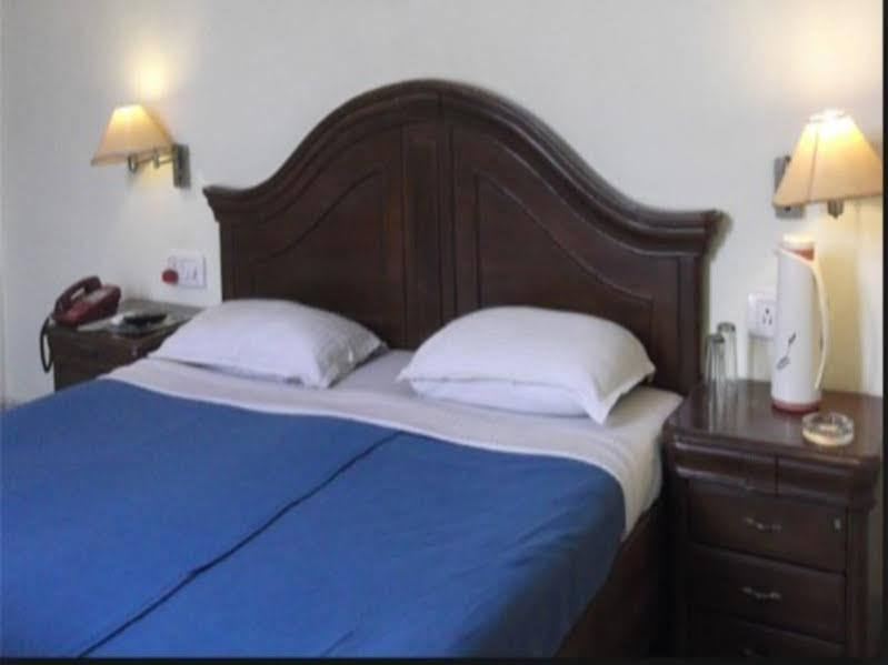 Hotel Surya Beach Inn Puri Kültér fotó